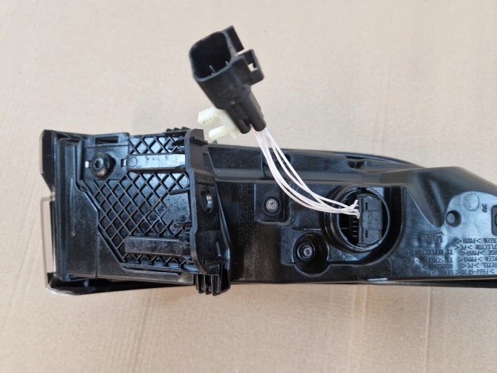 фото №6, Range rover velar l560 фара задняя правая зад j8a2-13404-ag