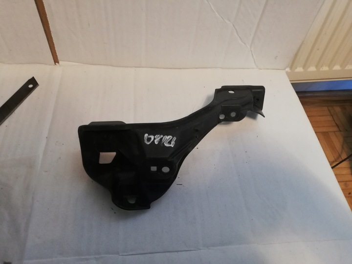 фото №5, 52125-76050 lexus ux250h 2020- кронштейн бампера галоген