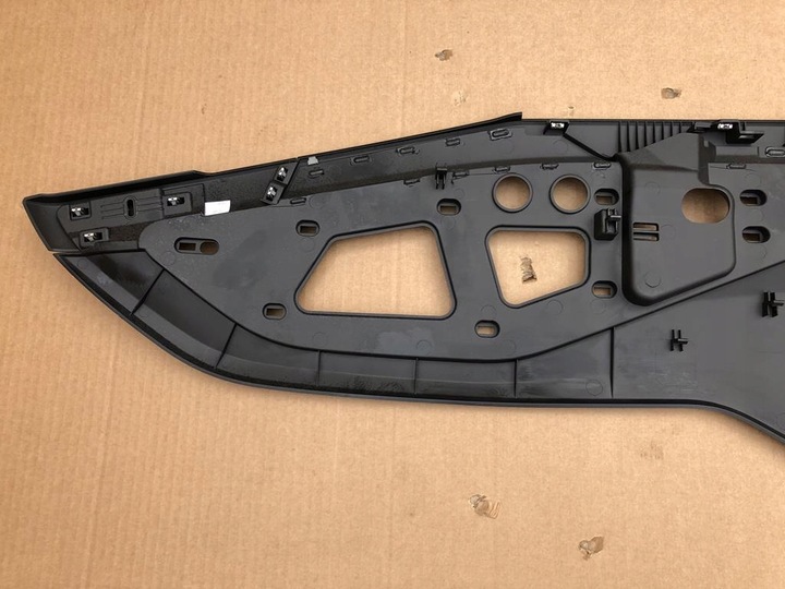 фото №8, Маскировочная накладка туннеля правые перед audi e-tron