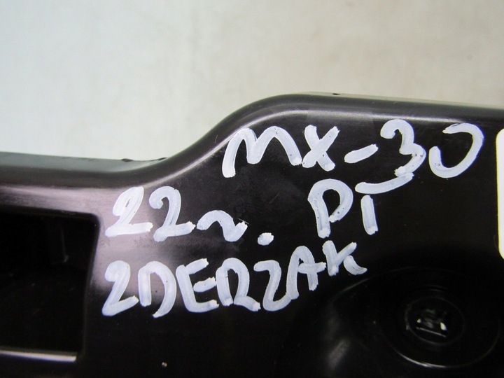 фото №8, Mazda mx-30 22r ковзун бампера правий зад задній тримач кріплення dn4j502h1