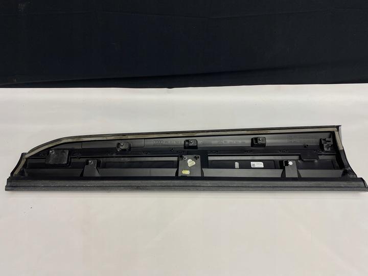 фото №8, Планка двері праві перед audi q7 sq7 4m0853960b lz7s