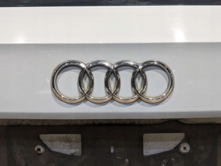 фото №8, Комплектная крышка багажника + стекло ls9r audi a3 8v sportback 13-