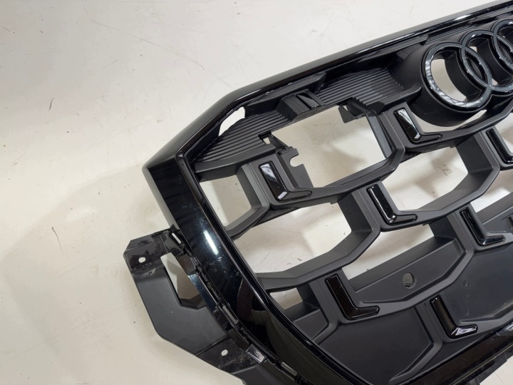 фото №14, Решётка радиатора audi q7 ii 4m рестайлинг s-line 4m0853651bd