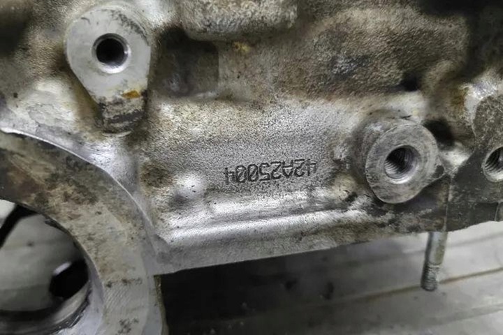 фото №7, Головка двигуна toyota corolla verso _e12_ 42a25004 2.2l дизель 66kw 2006