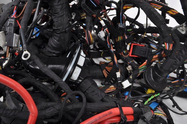 фото №10, Bmw f46 рестайлинг жгут установка интерьера 9270356