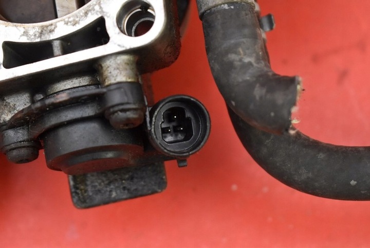 фото №8, Дросельна заслінка 90529710 opel vectra b 1.6 16v 101 km рестайлінг 99-02