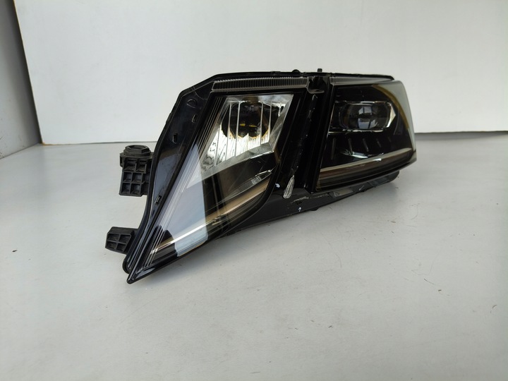 фото №1, Лампа левая фара skoda octavia iii 3 5e 5e0 17- рестайлинг полный led