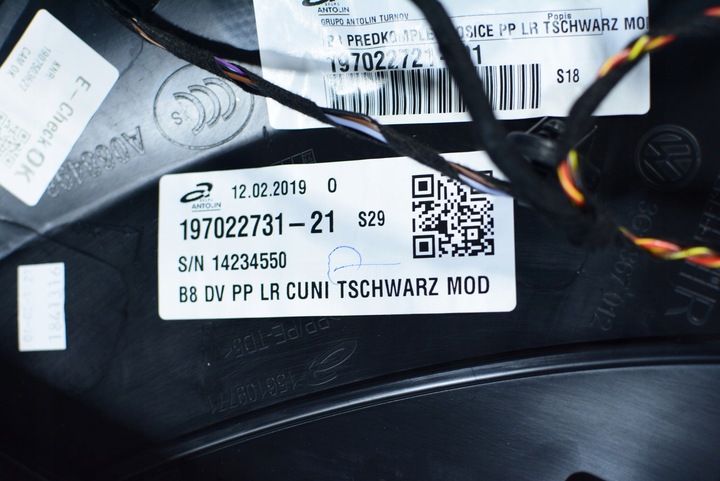 фото №5, Vw passat b8 универсал обивка дверь правые перед eu