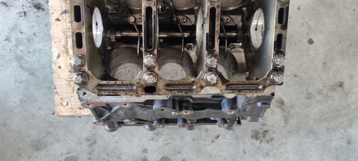 фото №11, Блок двигателя audi a4 a6 2.7 tdi bpp 059103021al