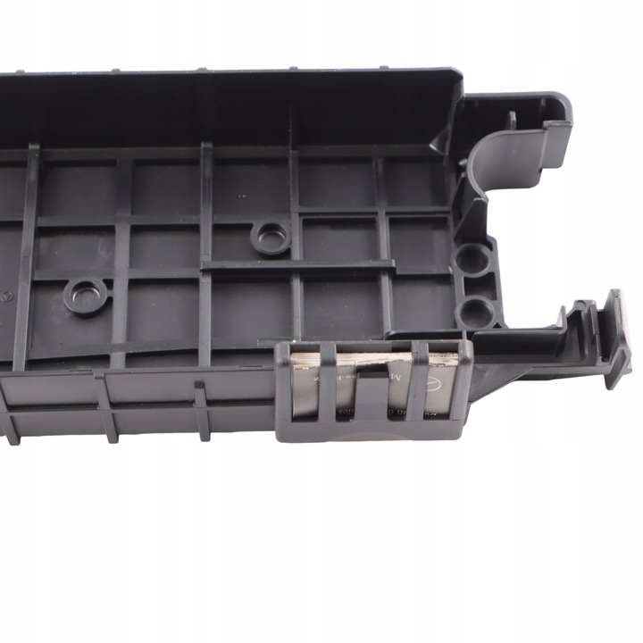 фото №9, Mercedes w176 кришка захист коробка запобіжників a2465451440