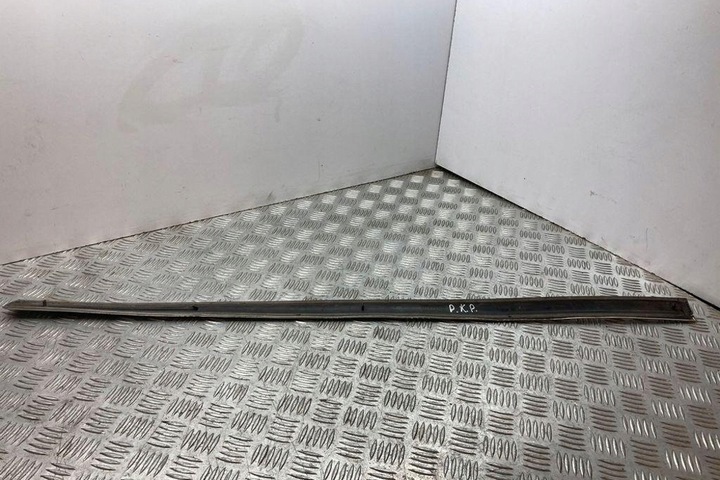 фото №2, Планка передних левых дверь vw passat b7 аксессуар 365 3b0853515c 1.9l