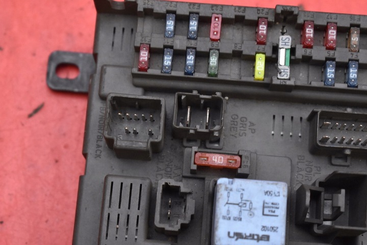 фото №11, Коробка запобіжників 9649301780 bsi citroen c5 1 i 2.2 hdi 133 km 01-04