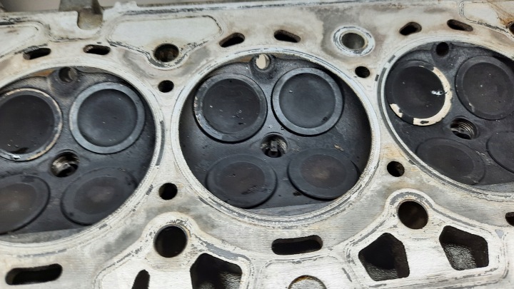 фото №4, Головка двигателя 55561003 opel vectra c 2.2b 16v
