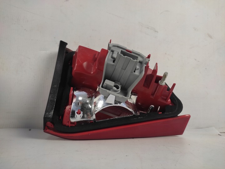 фото №7, Audi a4 b8 универсал 8k 8k9 лампа правая задняя зад крышка led 2007-