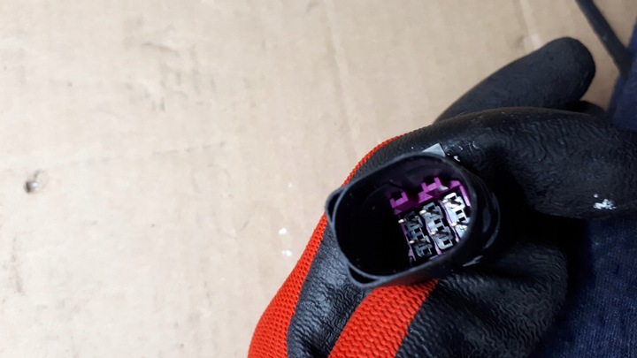 фото №7, A4 b9 рестайлінг штекер роз'єм 3b0973813 a5 8w q5