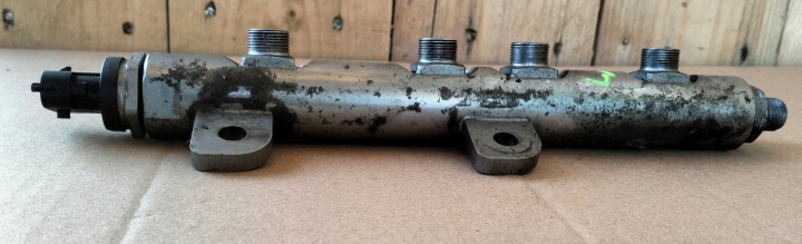 фото №8, Паливна рейка  датчик citroen c5 iii 3.0 hdi 0445216030 0281006064