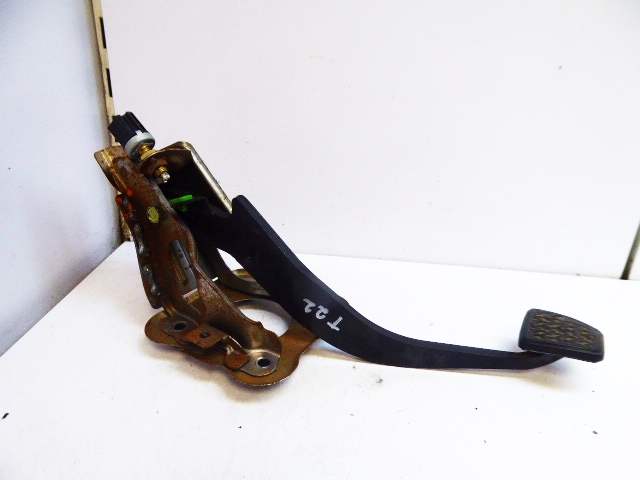 фото №1, Avensis t22 97-03 педаль гальма основа 2.0 16v