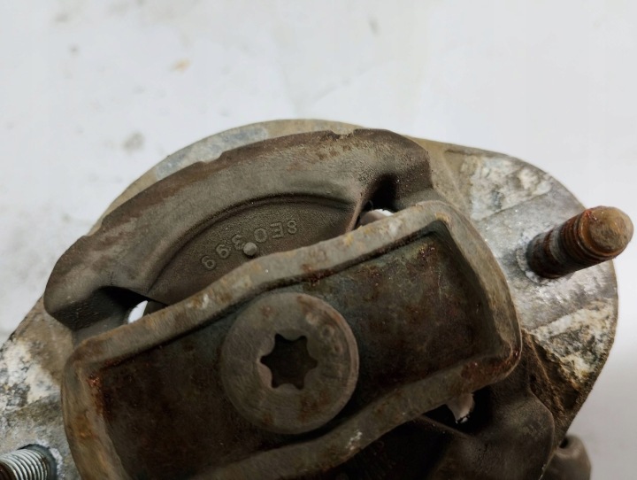 фото №6, Audi a4 s4 b7 8e 8h подушка коробки кпп / коробка передач 8e0399115f европа