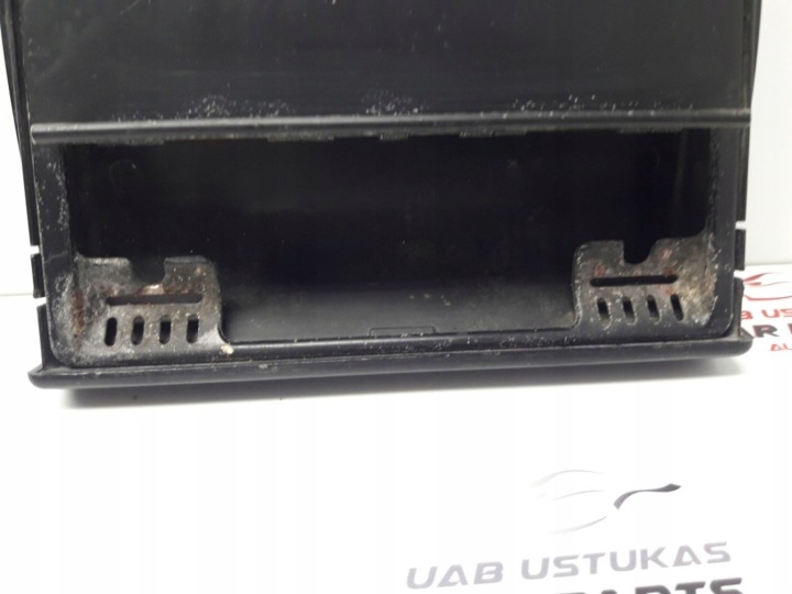 фото №5, Попільничка w desce розподільчої audi 100 200 5000 c3 443857951g