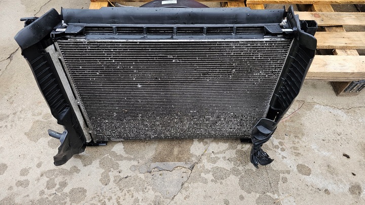 фото №1, Mercedes c-klasa w205 17r радиатор комплект дизель демонтаж