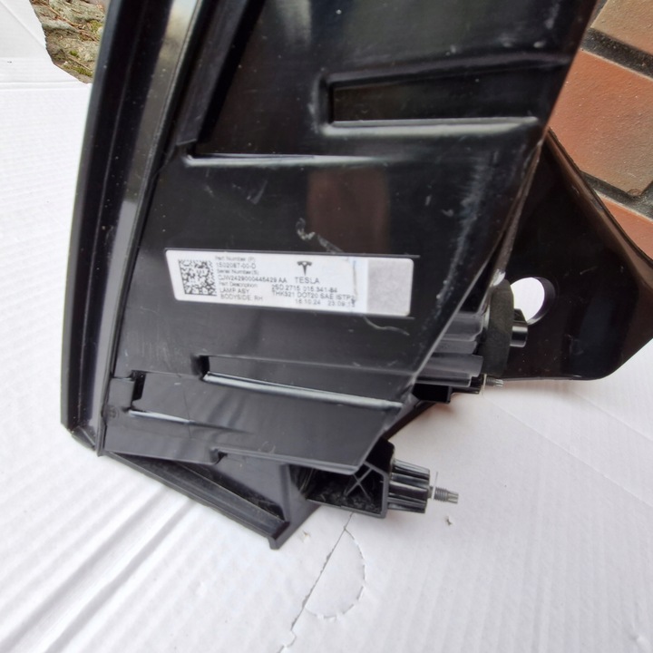 фото №8, Tesla модель 3 рестайлінг 21- y лампа правий зад права задня європа 1502087-00-d