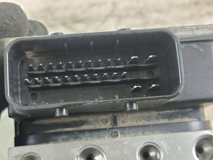 фото №9, Блок управления abs oem номер 13663901 opel vectra c 2.2b 03r