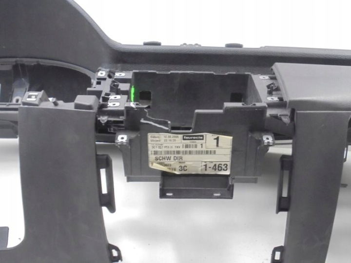 фото №10, Vw passat b6 капот торпедо раздаточная 3c1857004h