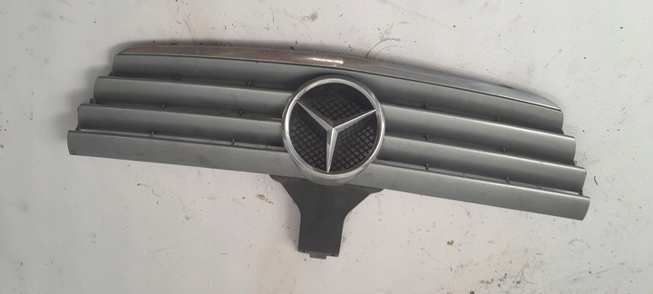 фото №1, Mercedes c-klasa w203 купе решітка радіатора решітка a2038800383