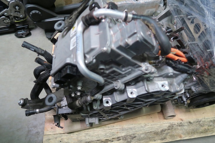 фото №7, Ford kuga mk3 втулка стабілізатора 2.5 гібрид fhev 4x4 коробка передач коробки передач оригінал