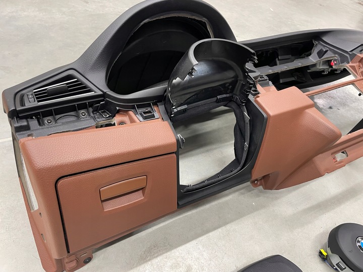 фото №7, Панель консоль подушка безопасности f10 f11 оригинал красивая