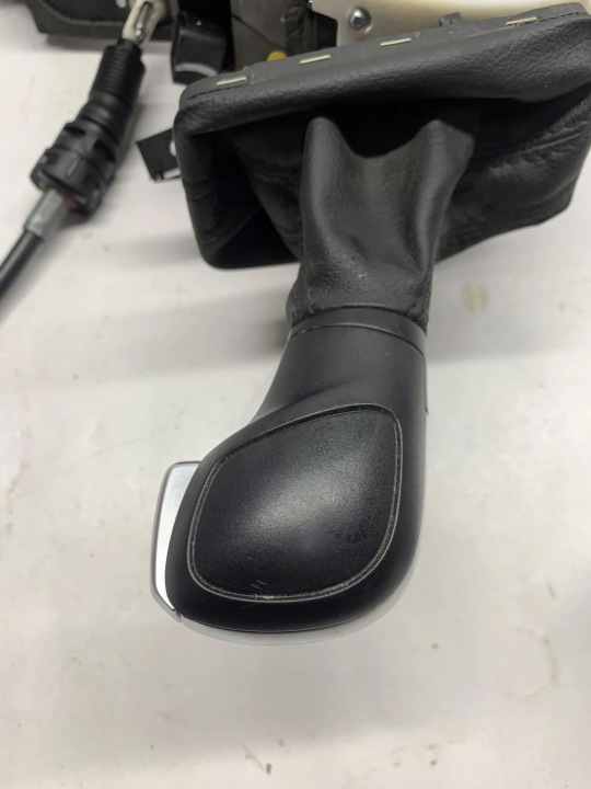 фото №8, Volkswagen jetta vii домкрат изменения кпп / коробка передач gear shifter 5q1713023bs 2019