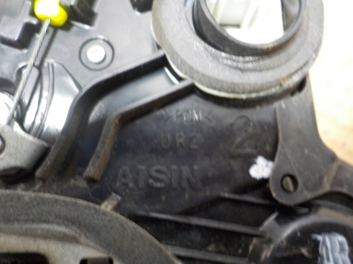 фото №5, Toyota avensis t27 2011r. 2.0 d4d замок праві перед 69205-05051