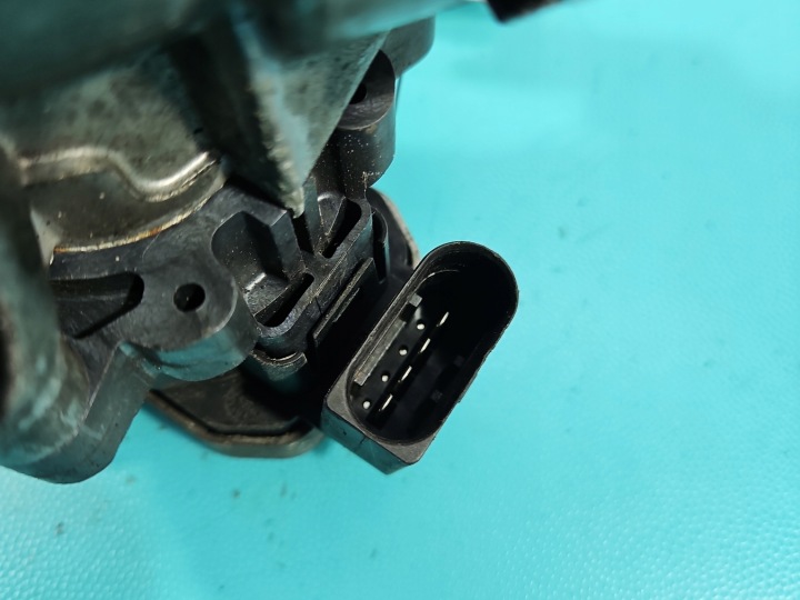 фото №9, Дросельна заслінка mercedes w245 a6400901470 a0061531528 2.0 cdi