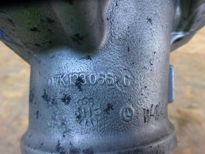 фото №8, Audi rs3 8p ttrs 8j rsq3 8u 2.5 tfsi труба воздуховод штуцер 07k133066c