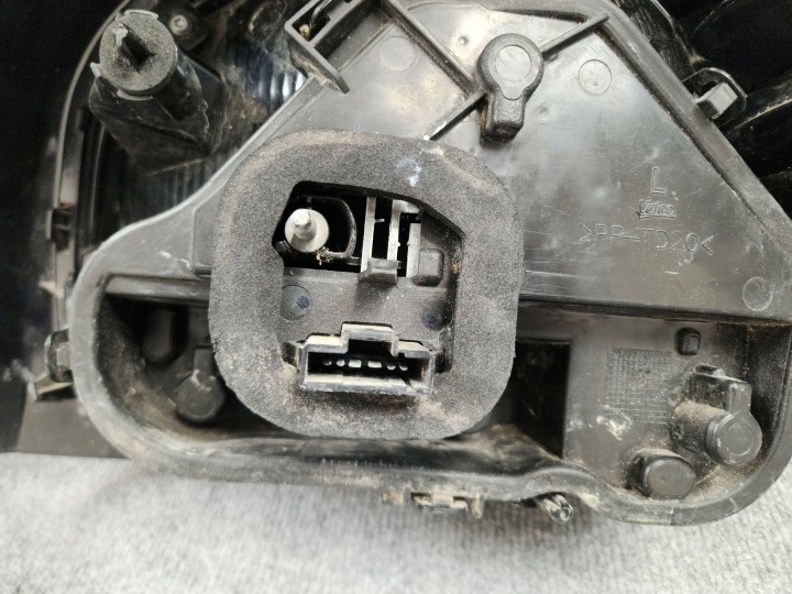 фото №11, Фара задняя зад левая - citroen c3 iii 9812257580 16-24