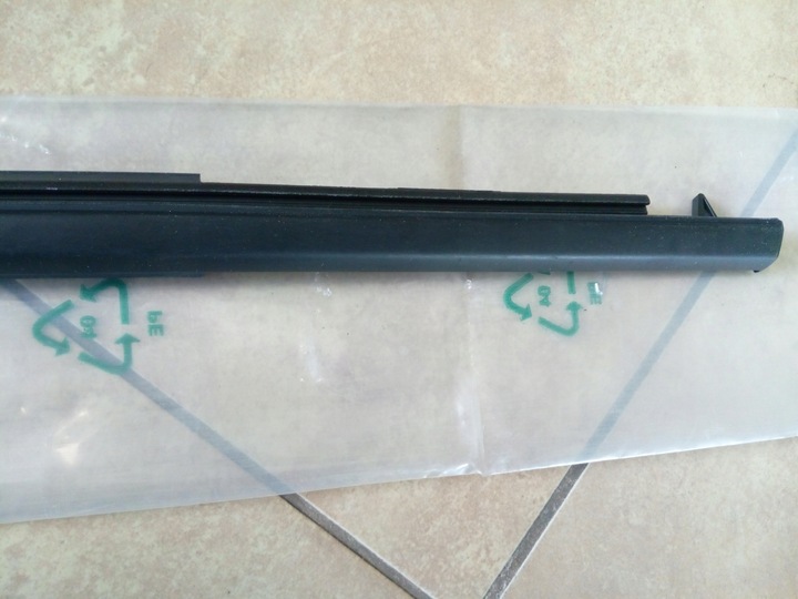фото №11, Планка стёкла уплотнитель стекла toyota corolla e21 перед выбор новая оригинал.