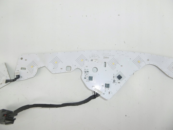фото №5, Молдинг dynamic led правое перед mondeo mk5 fusion