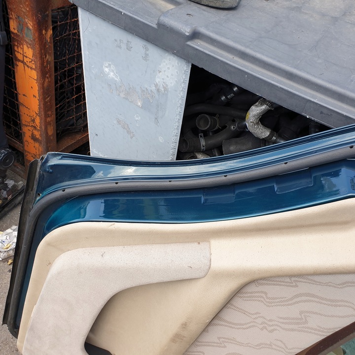 фото №13, Боковина двері оббивка лівий задній mercedes e w210