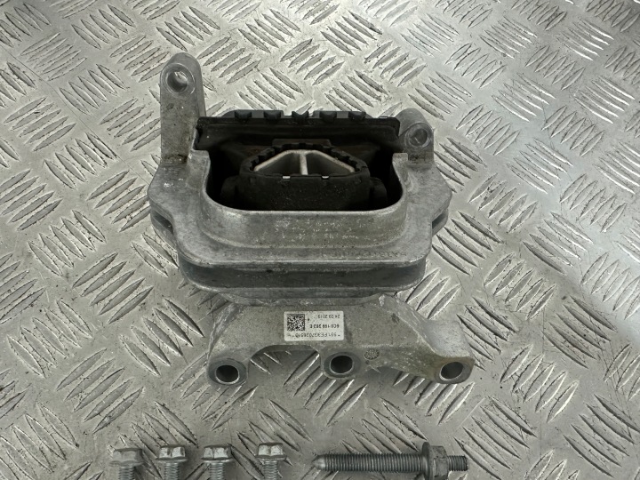 фото №4, Skoda fabia iii 1.0 tsi кронштейн подушка двигуна гвинти 6c0199262e