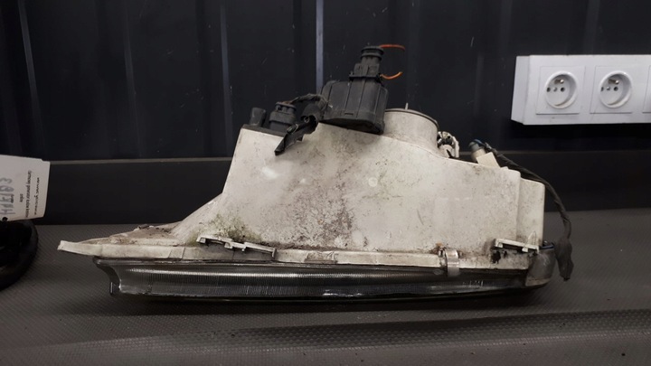 фото №10, Фара правый lancia kappa 96