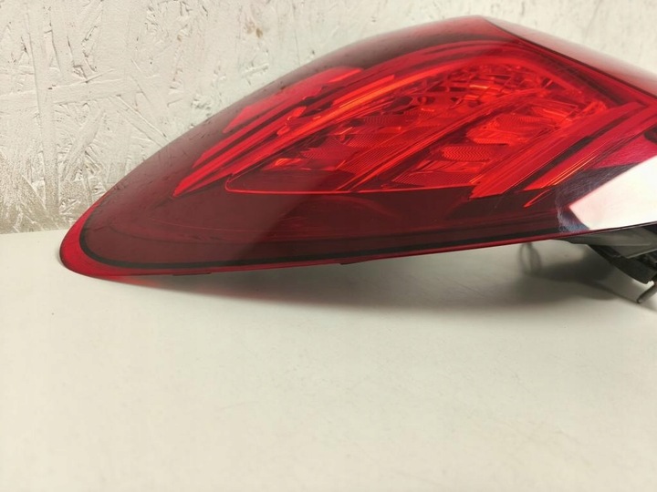 фото №14, Лампа права задня mercedes-benz c w205 a2059064703 2.0l дизель 2018