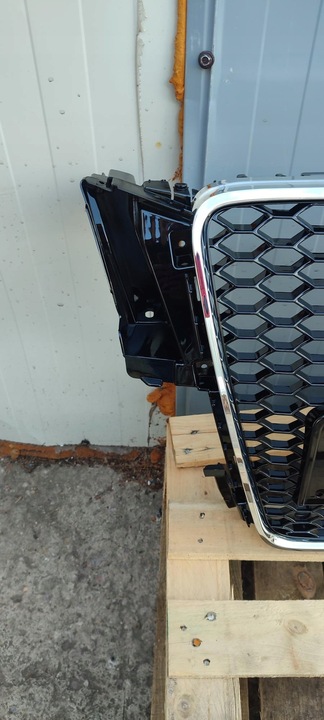 фото №3, Решётка радиатора решётка audi a5 s5 b8 8t 03.2007r - 10.2011r дорестайлинг pod pdc хром