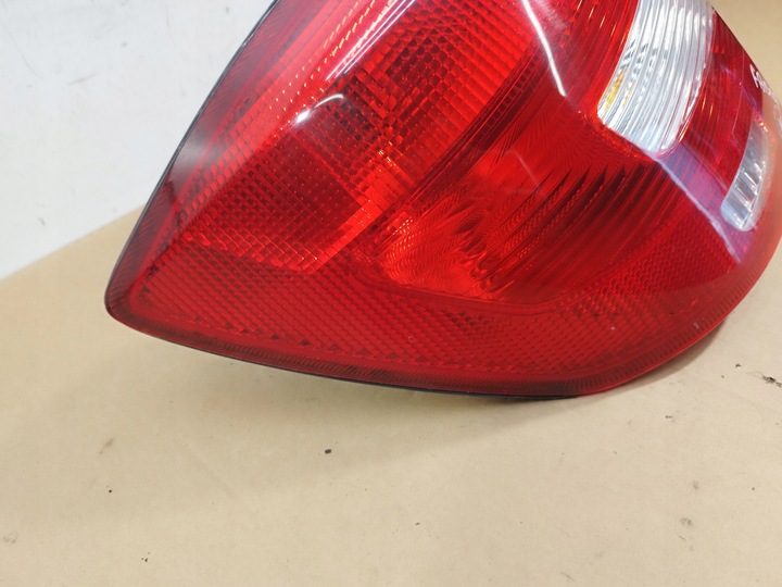 фото №13, Лампа права + ліва задня skoda fabia ii рестайлінг 5 двері hb 2010-2014 англійська