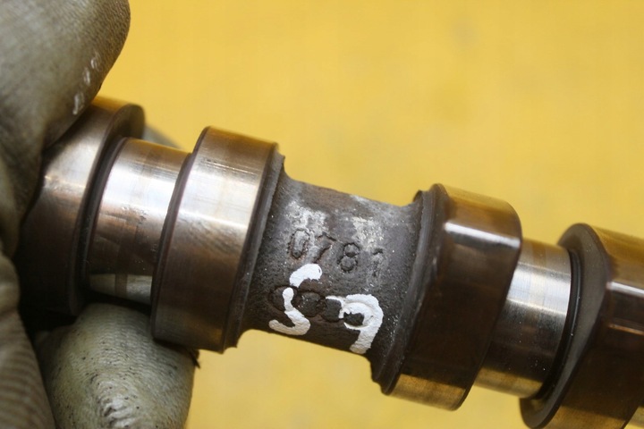 фото №10, Вал розподільний вал лівий всмоктуючий a6 c5 fl 2.4b 07881l