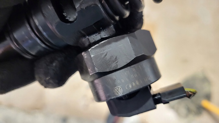 фото №4, Pompowtryskiwacz audi vw seat passat рестайлінг 1,9 tdi 038130073f