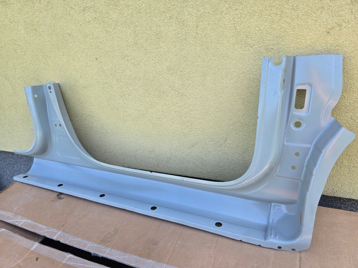фото №12, Обшивка порог стойка левое hyundai i20 71112c8000