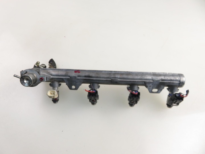 фото №6, Паливна рейка  seat leon i 1.6 16 v - bcb 036133319al 036031t iwp123 bcb