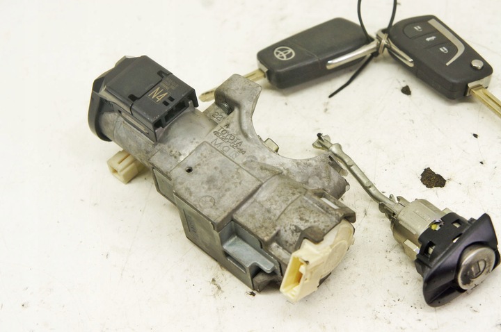 фото №5, Ss253 toyota corolla e21 xii замок запалювання ключі вставка комплект 45020-02-14