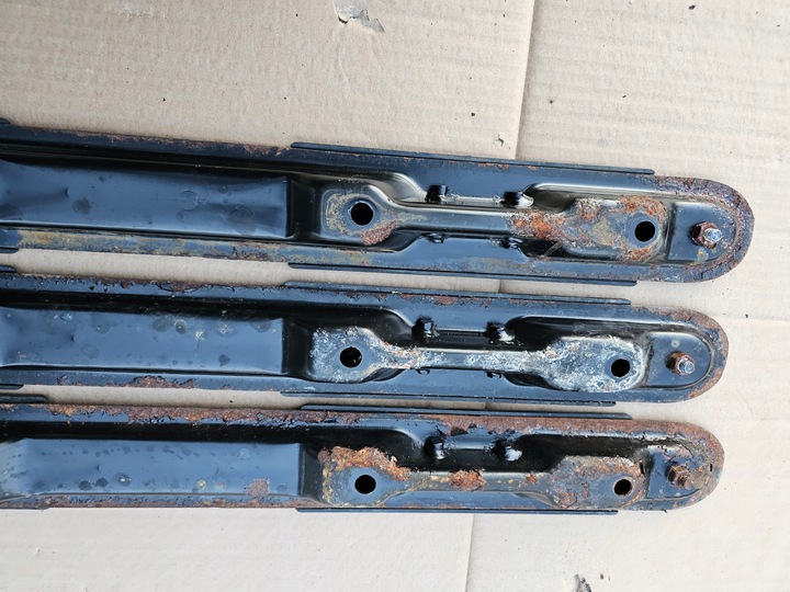 фото №7, Шина крепление планка сиденья сиденья mercedes vito w639