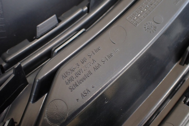 фото №16, Audi q8 s-line спойлер диффузор зад задний бампер 4m8807568 4m8807521c